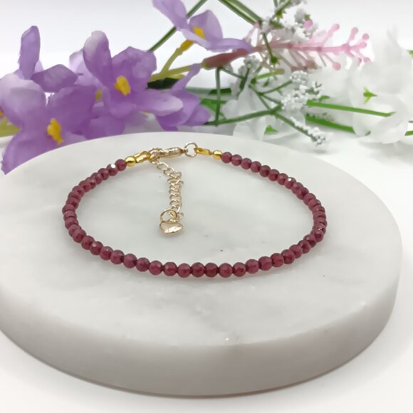 Minimalist Bracelet with Natural Garnet - Picture 5 of 13